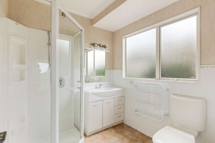 18 Ashmore Drive Frankleigh Park_20