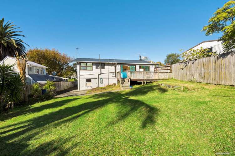 11 Melba Street Beach Haven_1