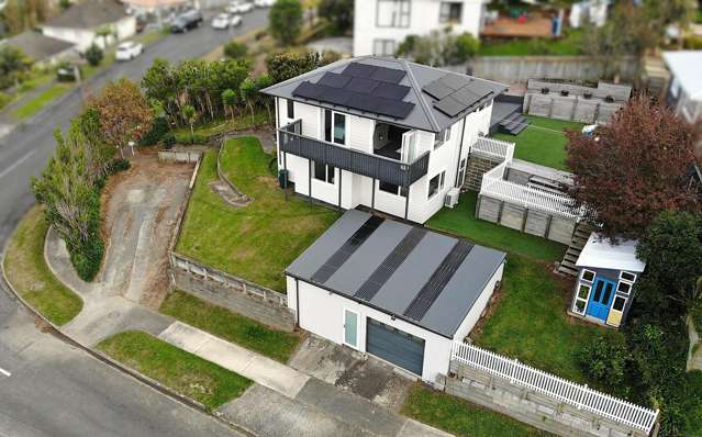HARBOUR VIEWS ON KOTUKU STREET