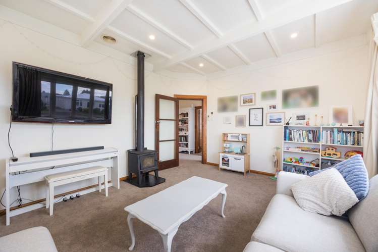 18 Burns Avenue Takaro_8