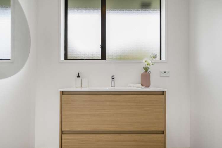 2B Barclay Place Burwood_13