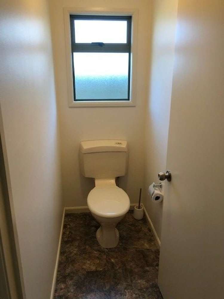 2/68A Guppy Road Greenmeadows_12