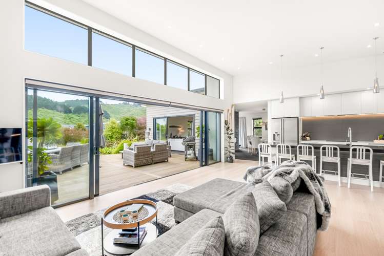 6 Te Ahi-Parera Place Korokoro_7