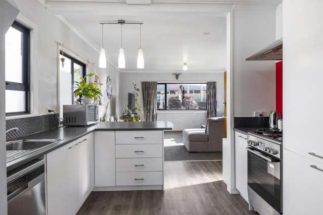 112 Glover Road Hawera_2