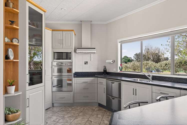 75 Sponge Bay Road Wainui_9