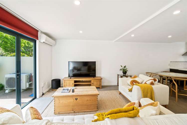 4/18 Rastrick Street Merivale_8