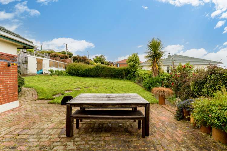 64 Middleton Road Kew_15