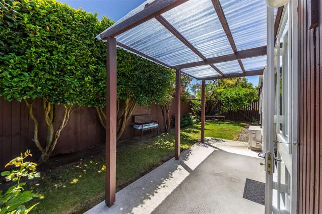 1/38 Ambleside Drive Burnside_4