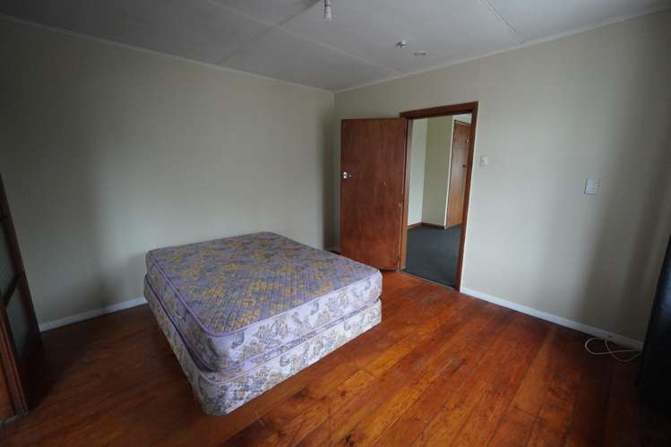  2/330 Featherston Street Palmerston North Central_5