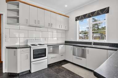 1334 Pukehuia Road_3