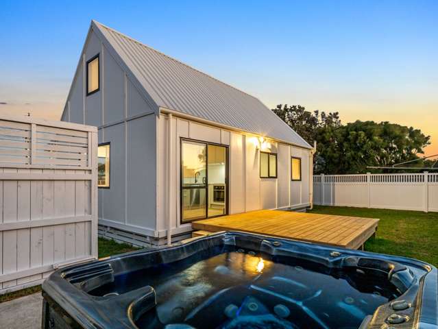 Beach & golf lifestyle | renovated coastal retreat