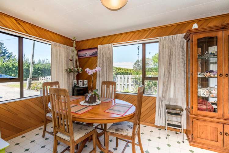 451 Lake Road South Leeston_7