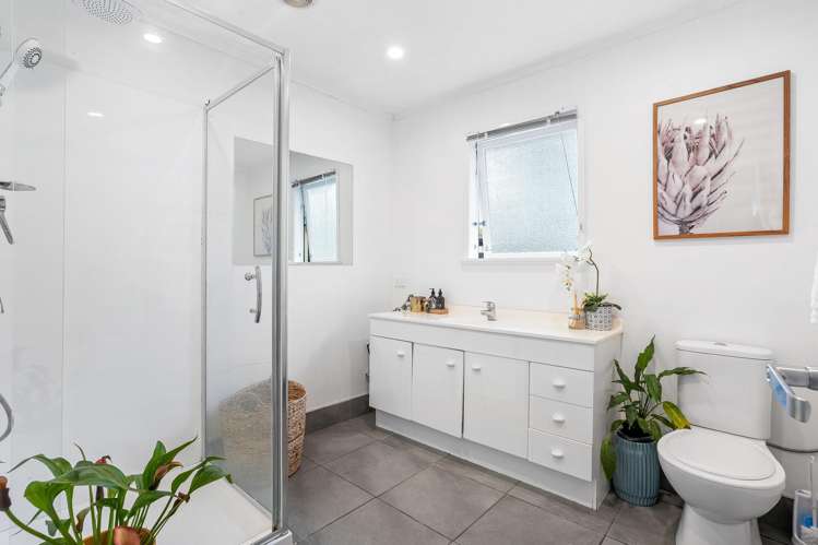 50 Zita Maria Drive Massey_8