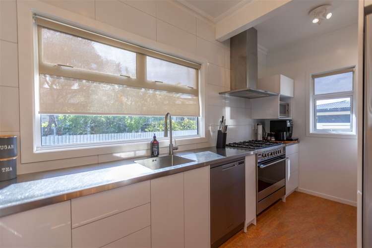 58 Menin Road Onekawa_5