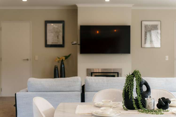 8 Canini Grove Karaka_10