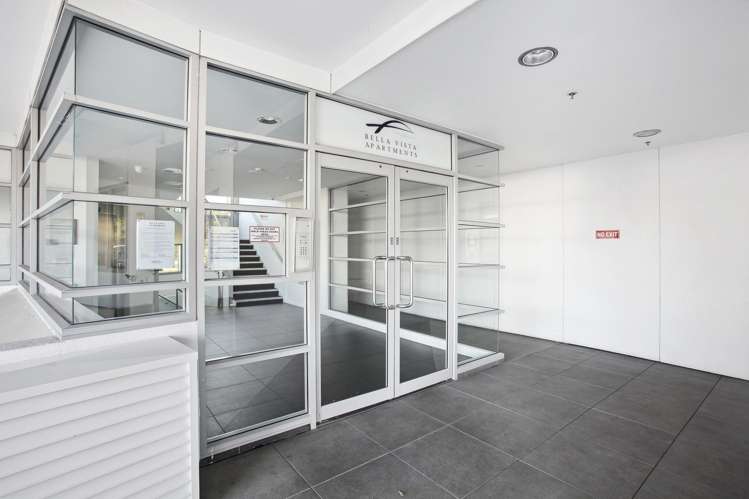 2A/84 Gunner Drive Te Atatu Peninsula_24