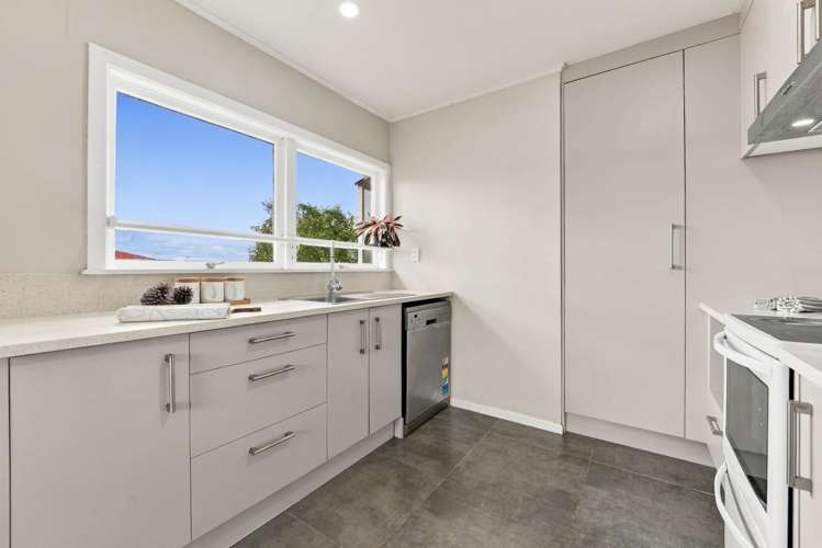 4 Lympne Lane Mangere_19