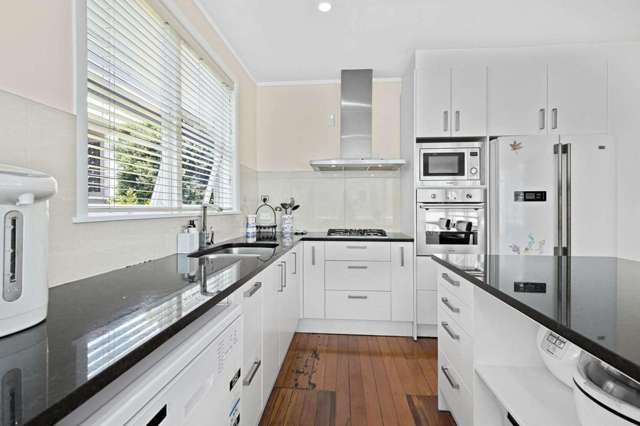 1/221 Onewa Road 10868_3
