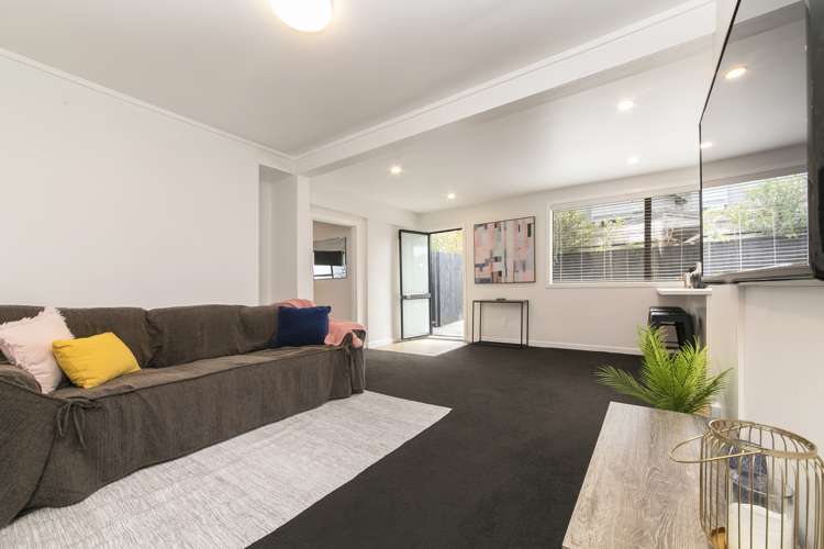 166 Henderson Valley Road Henderson_17