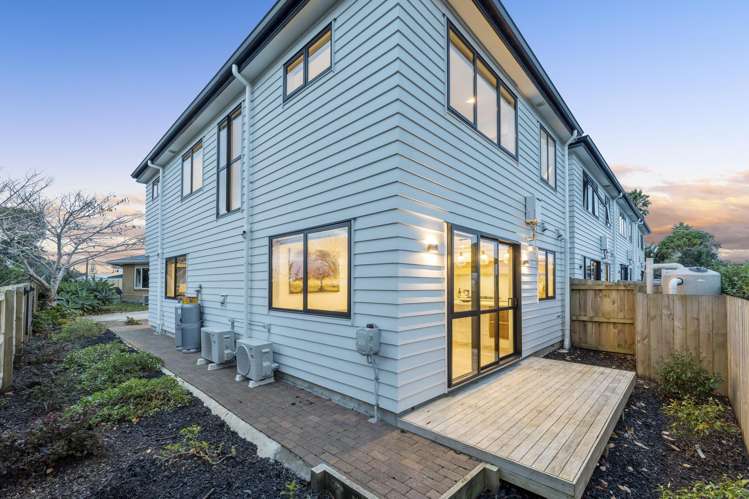 29d Mackenzie Street Te Atatu South_13