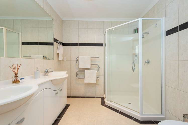 9 Dunvegan Rise East Tamaki Heights_19