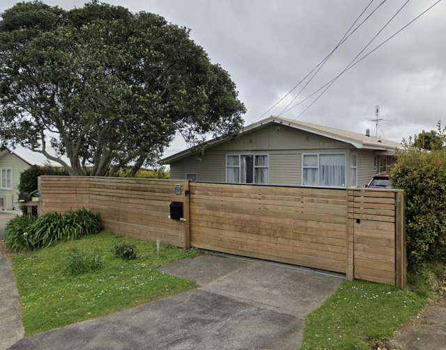 Beautiful Home In Pakuranga