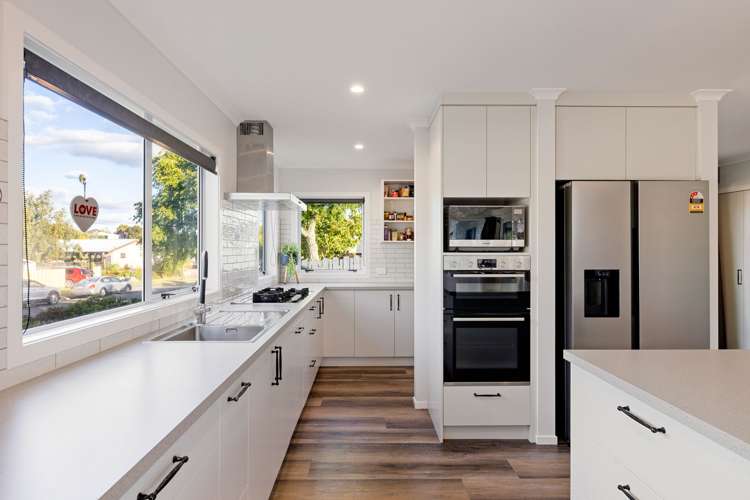 17 Taksan Place Pukete_1