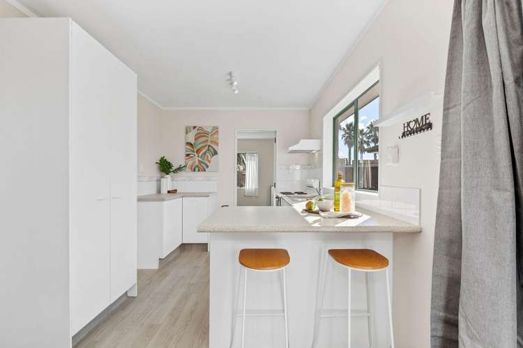 163 Te Irirangi Drive Flat Bush_13