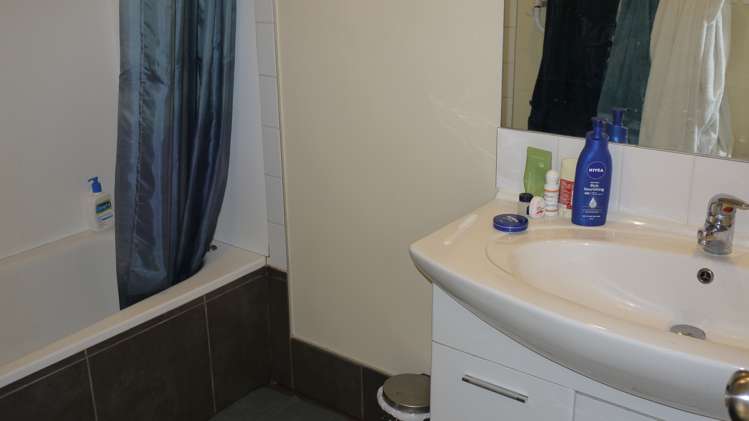 5a Everingham Place Sunnyhills_6