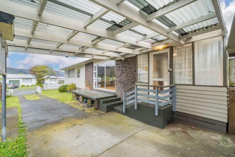 6 Kendal Grove Wainuiomata_22