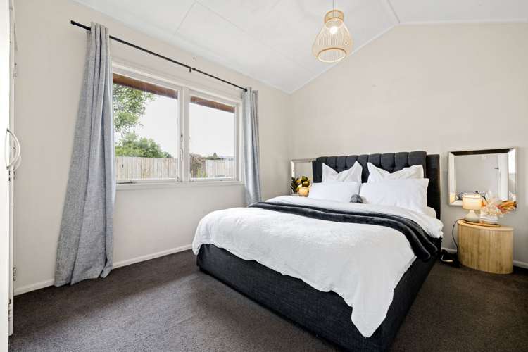 5 Balloch Street Fairfield_13