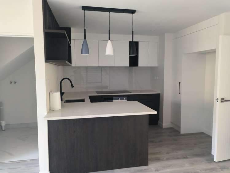 7 Tahingamanu Road Hobsonville_3