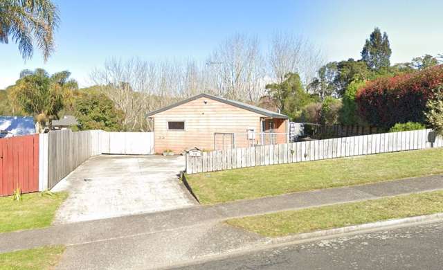 Tidy 3BR home + sleepout in Welcome Bay