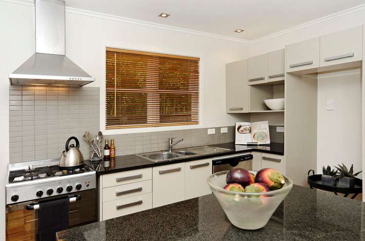 17 Sheridan Drive New Lynn_6