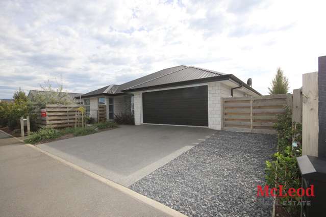 37 Redhaven Rise Netherby_1