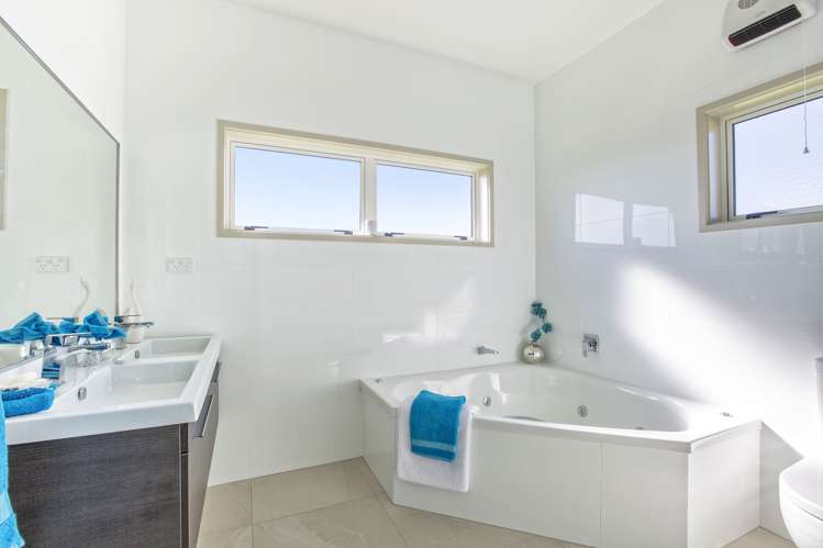 356 Upper Queen Street Pukekohe_12