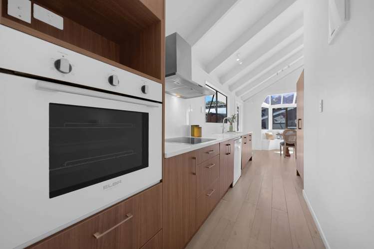 1/5 Wyvern Place Glenfield_11