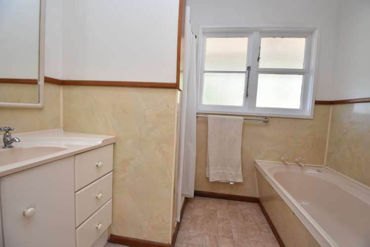 294 High Street South Carterton_14