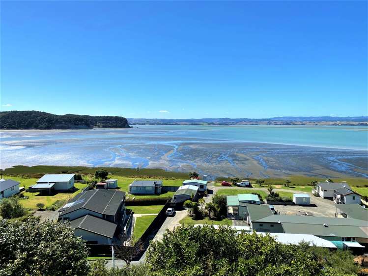 84 Wasley Lane Kawhia_20