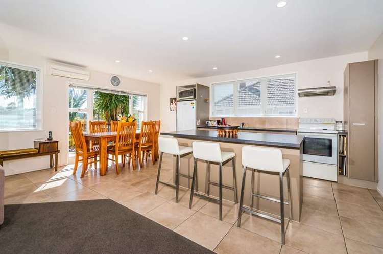 24 Chippendale Crescent Birkdale_4