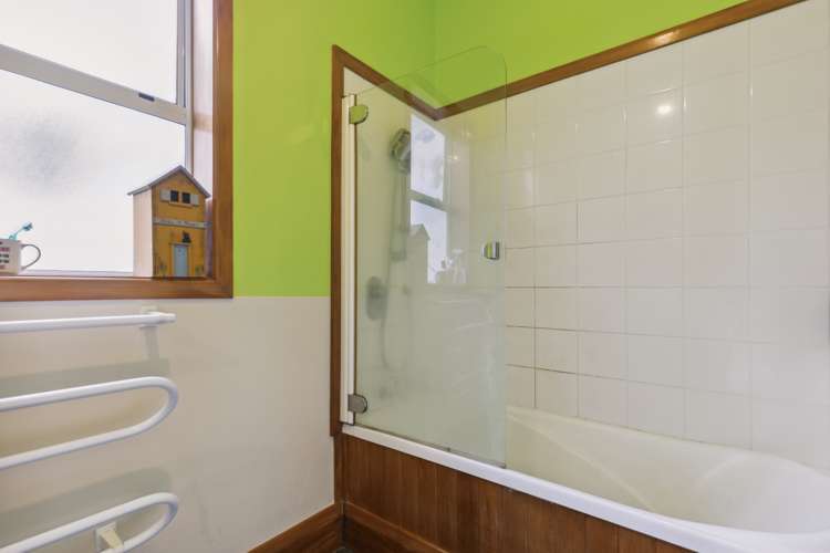 80 Apu Crescent Lyall Bay_7