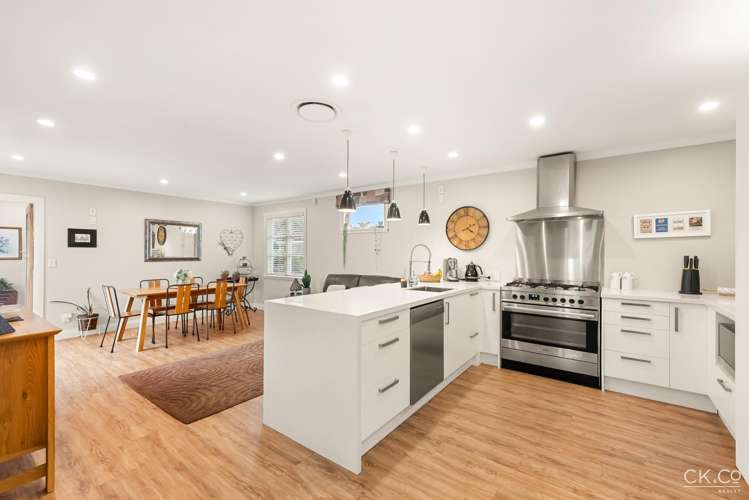 39 Cudby Street Woburn_3