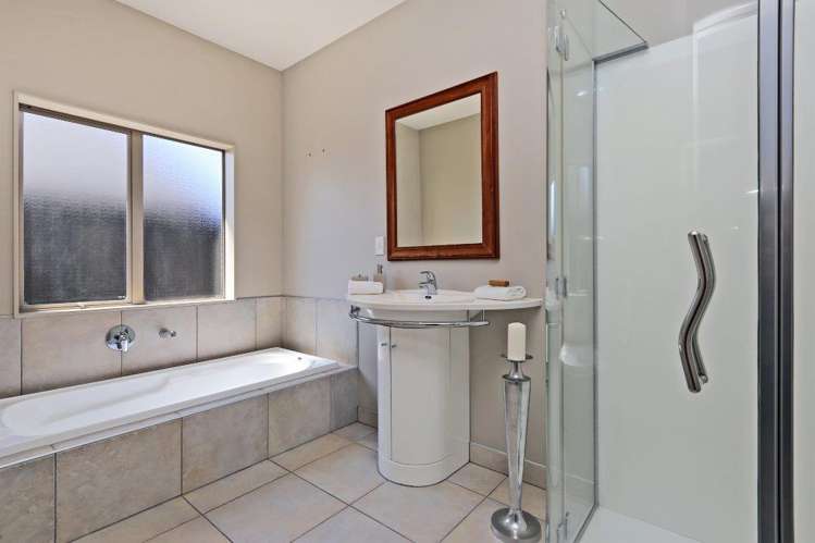 9 Olive Grove Havelock North_15