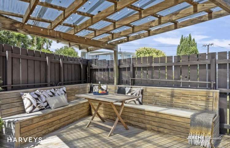 120 Vodanovich Road Te Atatu South_21
