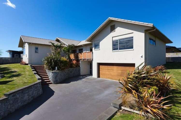 32 Links Drive Waiwhakaiho_0