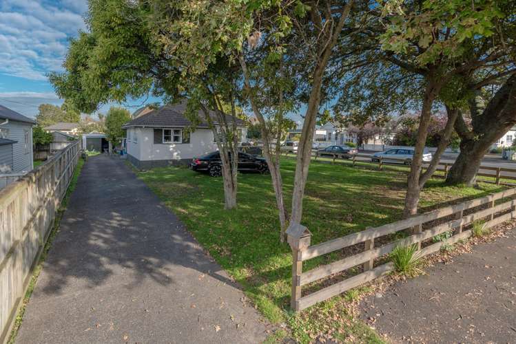 2 Bains Avenue Hamilton East_5