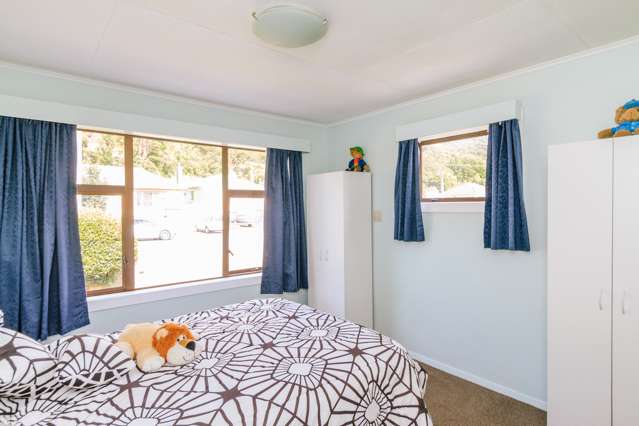 122 Wellington Road Wainuiomata_3