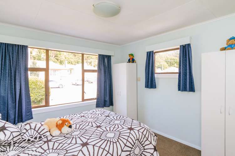 122 Wellington Road Wainuiomata_3