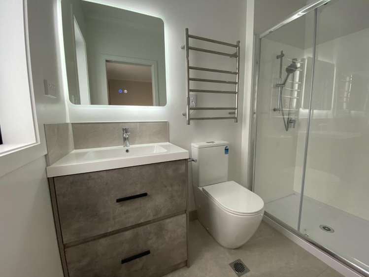 1B/19 Hibiscus Avenue Hamilton Lake_2