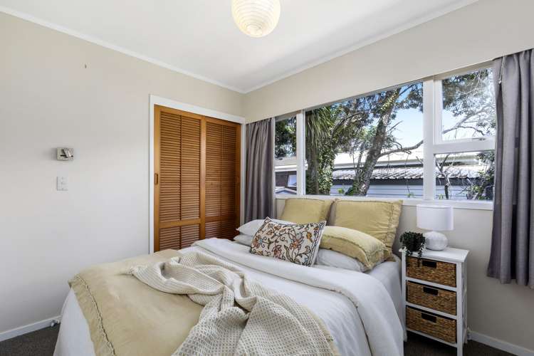 1/7 Tallington Crescent Torbay_13